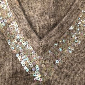 Cashmere sequined vest